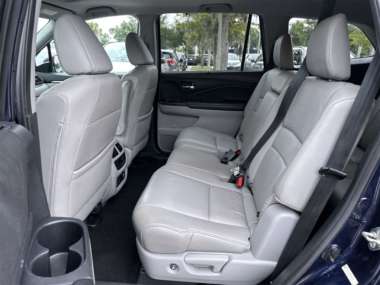 Thumbnail: 2016 Honda Pilot - 15