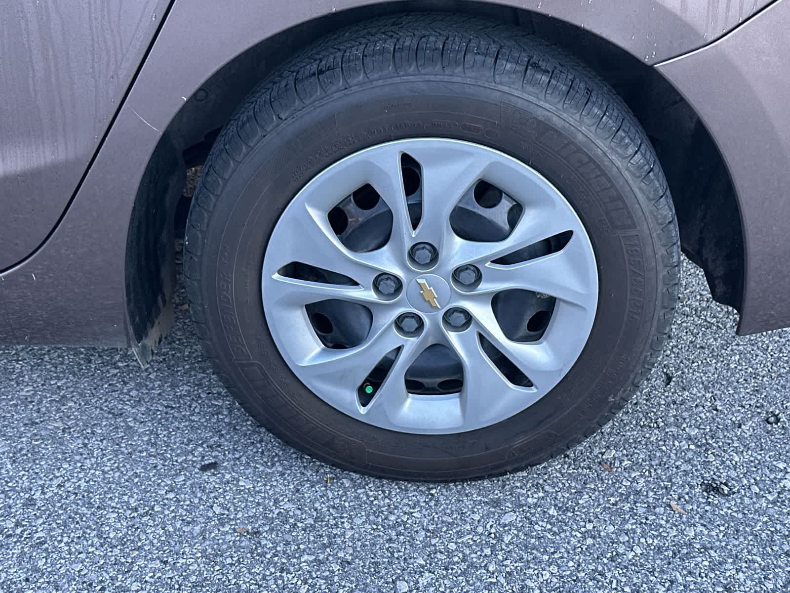 Thumbnail: 2019 Chevrolet Cruze - 12