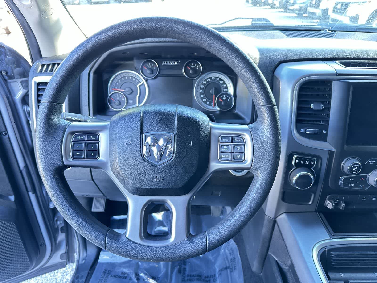 Thumbnail: 2022 RAM 1500 Classic - 18
