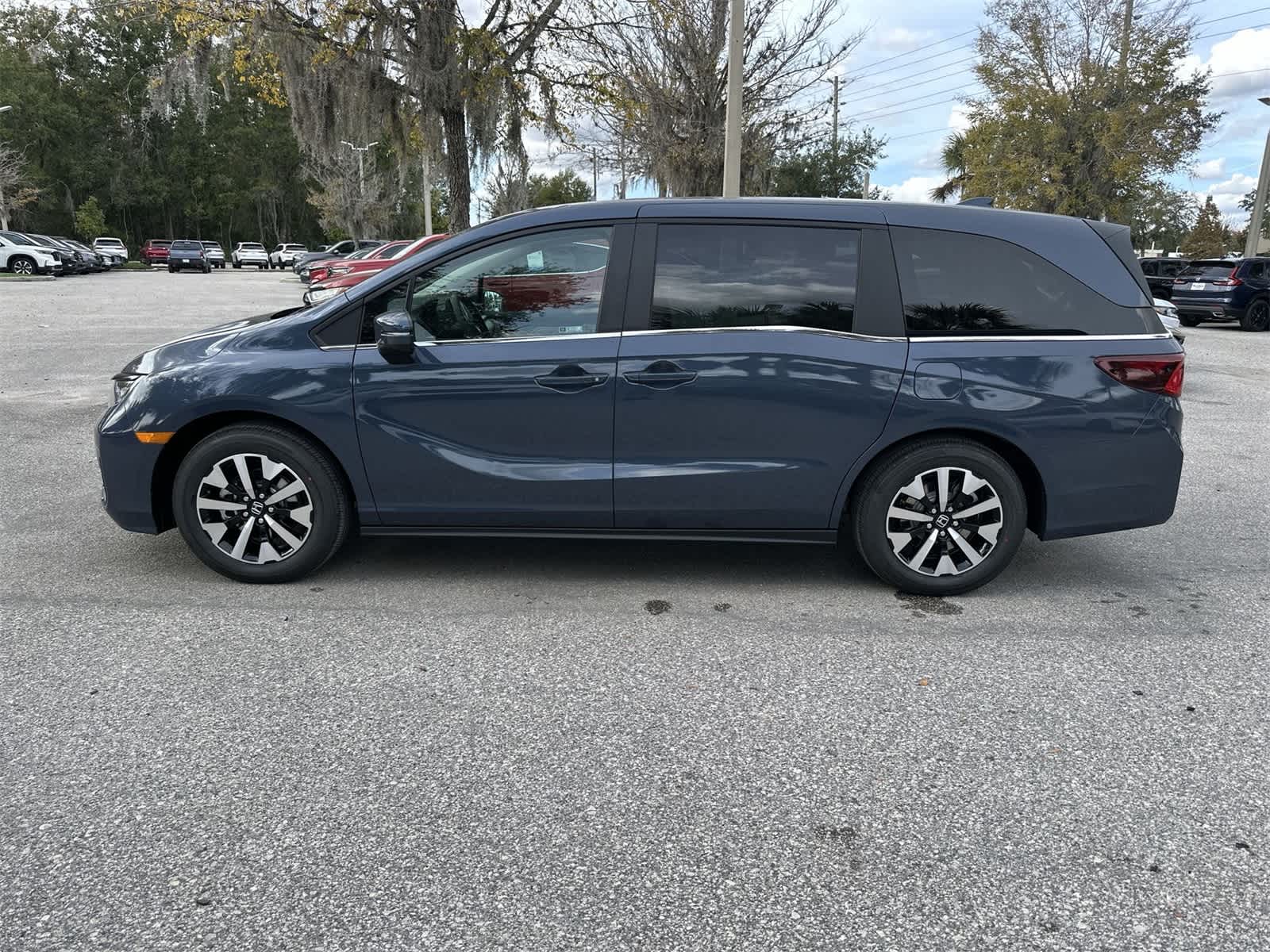 Thumbnail: 2026 Honda Odyssey - 3