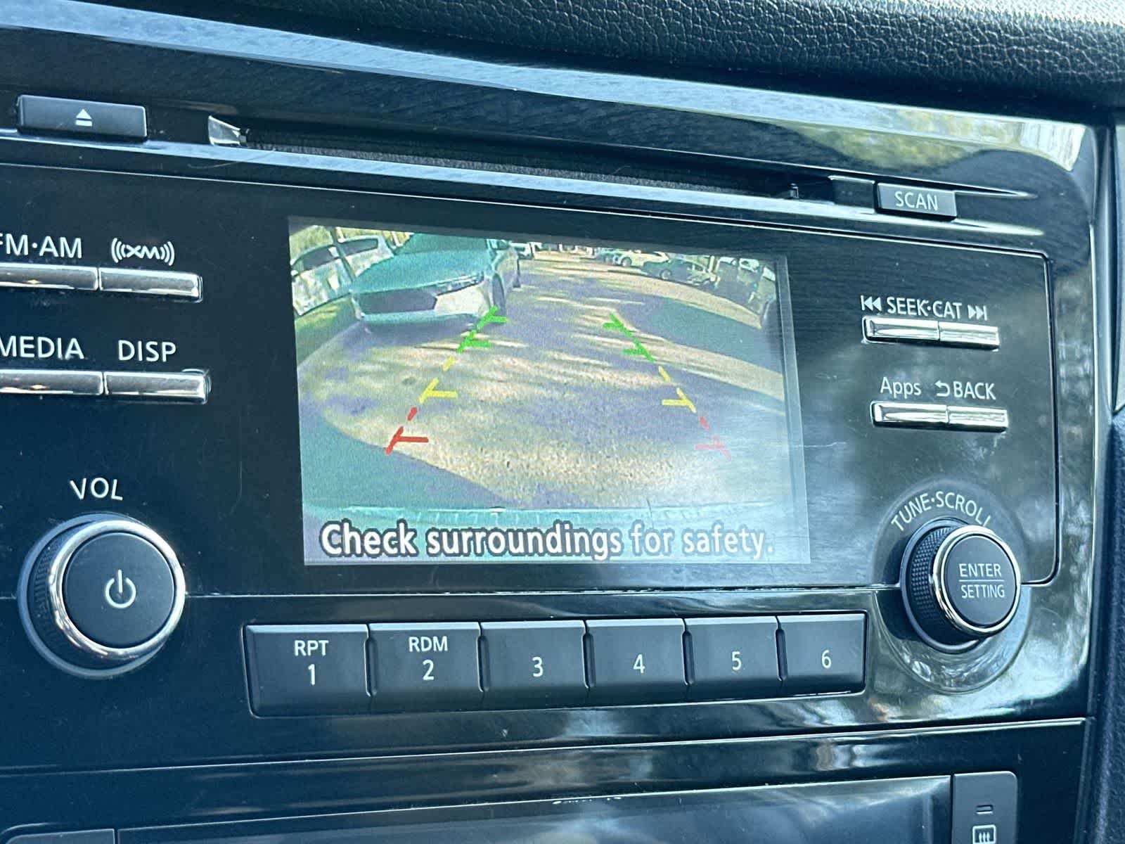 Thumbnail: 2015 Nissan Rogue - 20