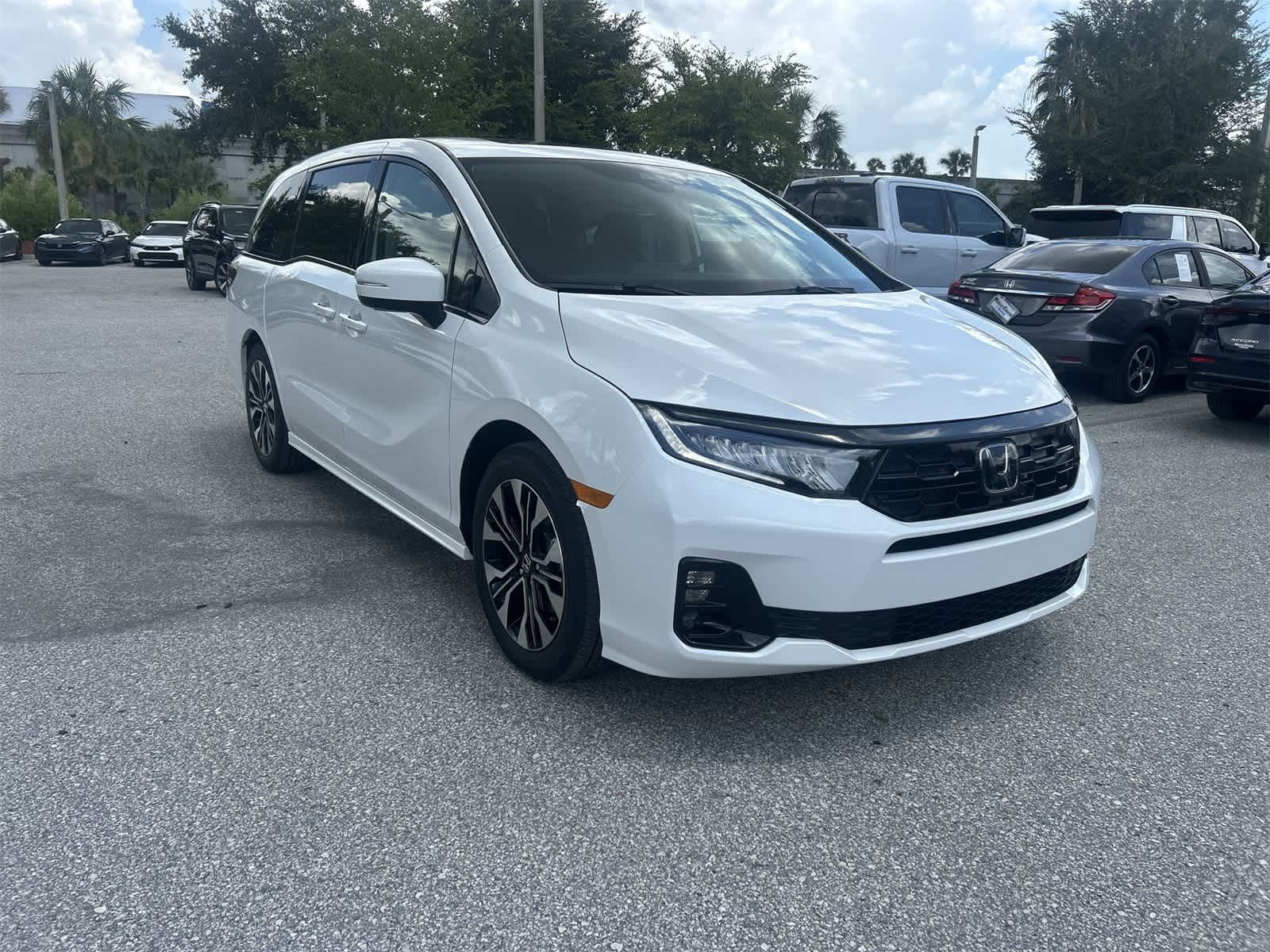 Thumbnail: 2026 Honda Odyssey - 8