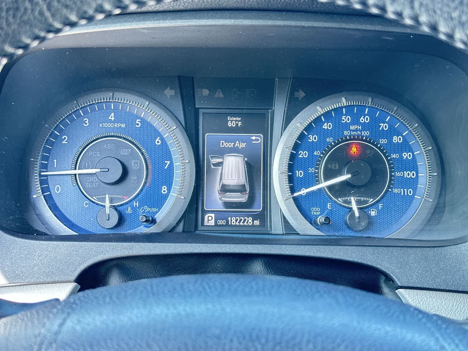 Thumbnail: 2015 Toyota Sienna - 22