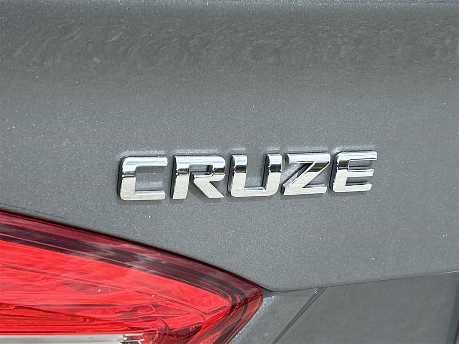 Thumbnail: 2018 Chevrolet Cruze - 10
