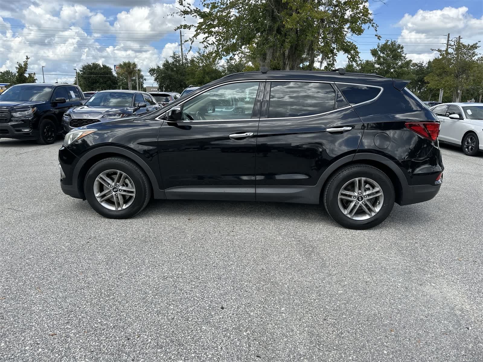 Thumbnail: 2018 Hyundai Santa Fe - 3