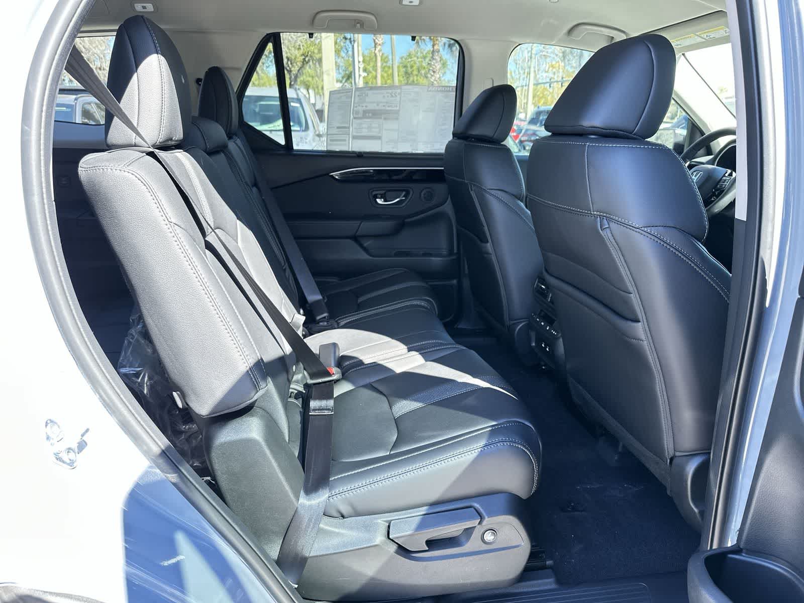 Thumbnail: 2026 Honda Pilot - 16