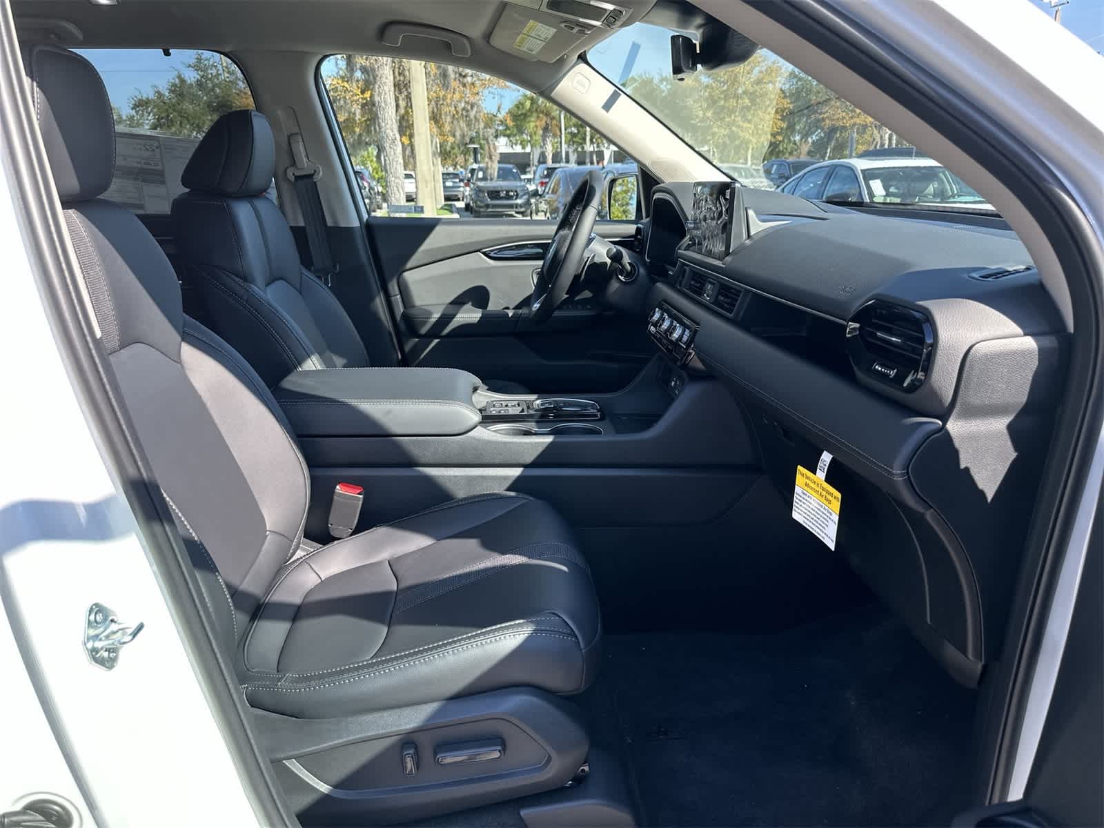 Thumbnail: 2025 Honda Pilot - 17