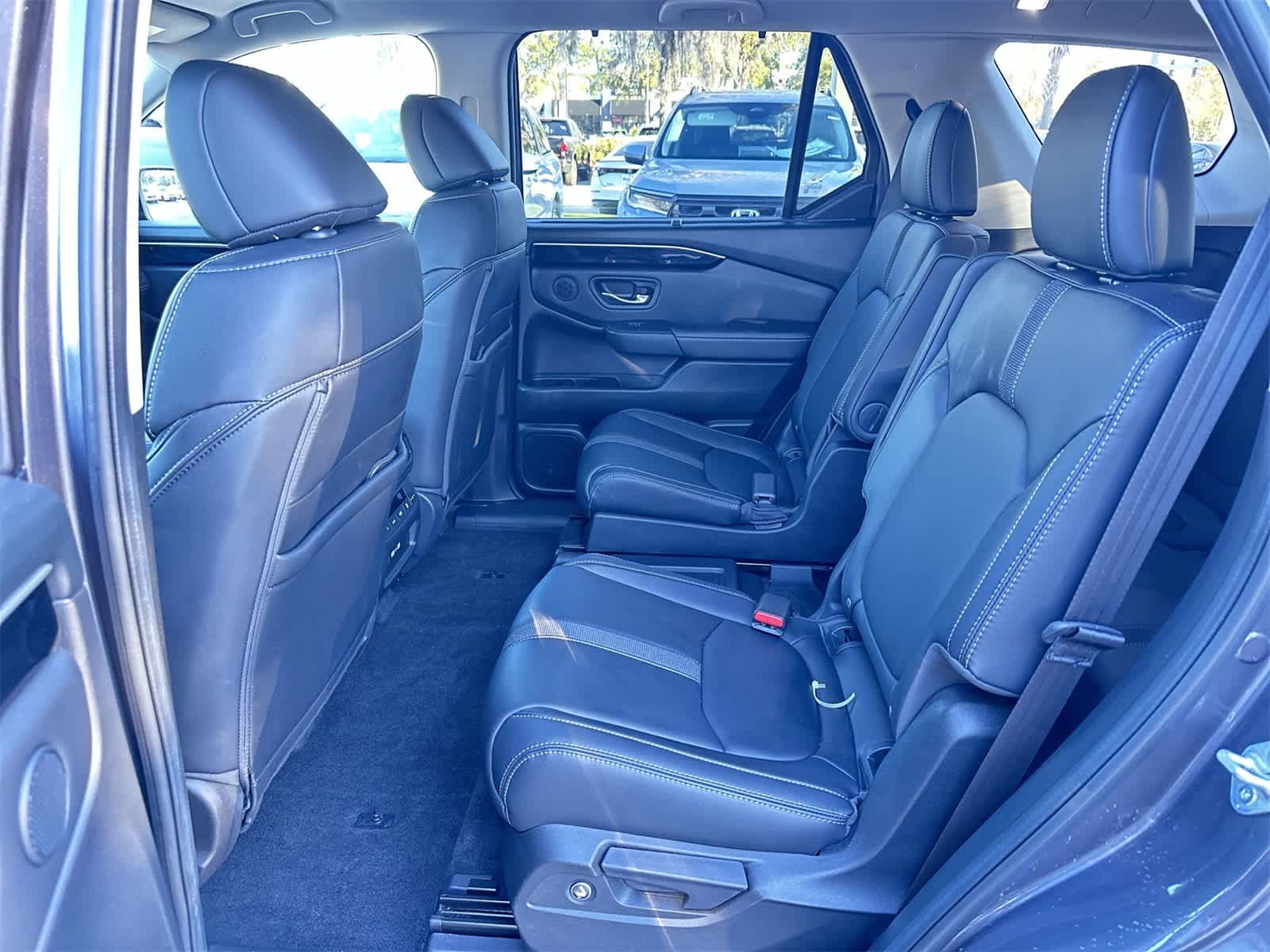 Thumbnail: 2023 Honda Pilot - 15