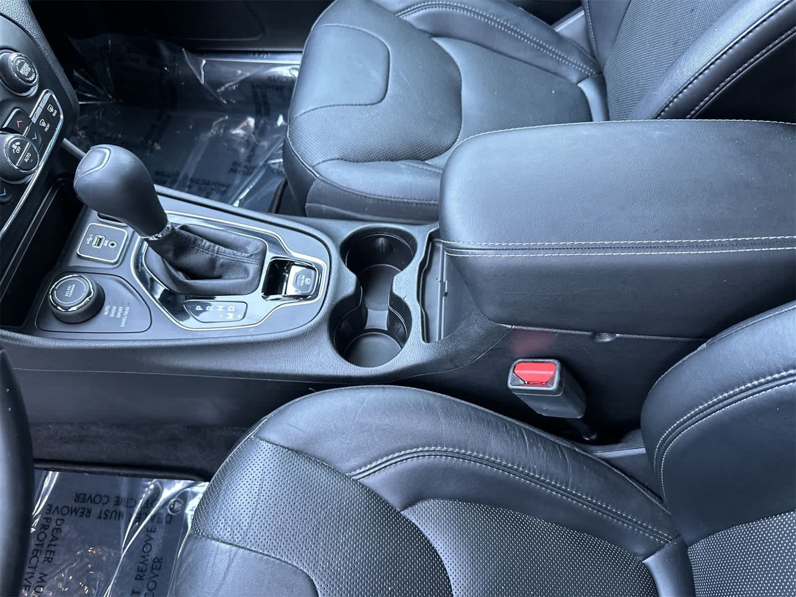 Thumbnail: 2019 Jeep Cherokee - 19