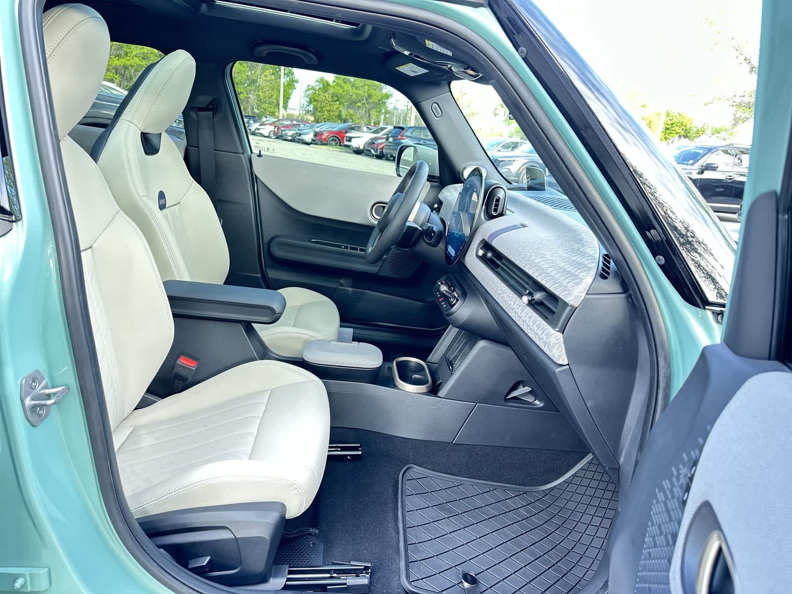 Thumbnail: 2025 MINI Cooper Hardtop - 17