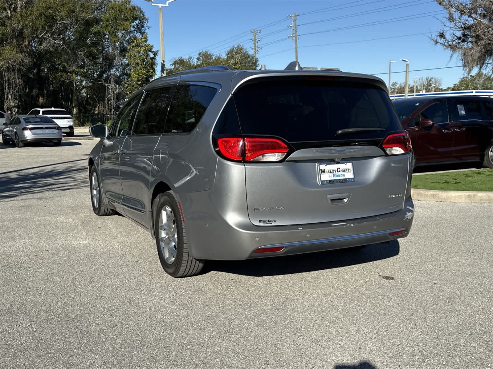 Thumbnail: 2018 Chrysler Pacifica - 4
