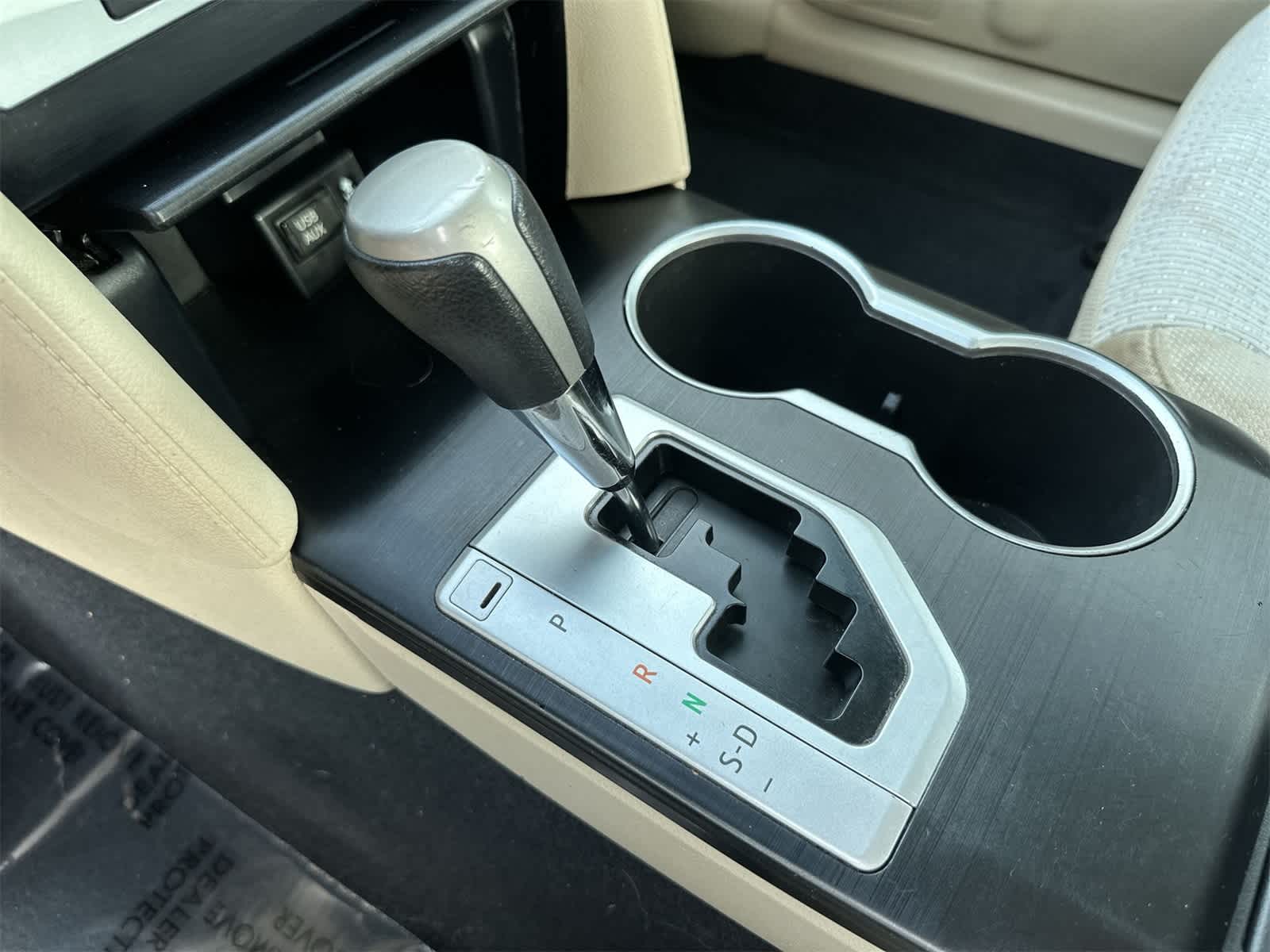 Thumbnail: 2012 Toyota Camry - 21