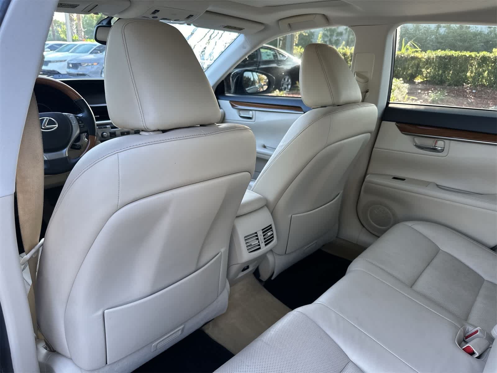 Thumbnail: 2014 Lexus ES - 13