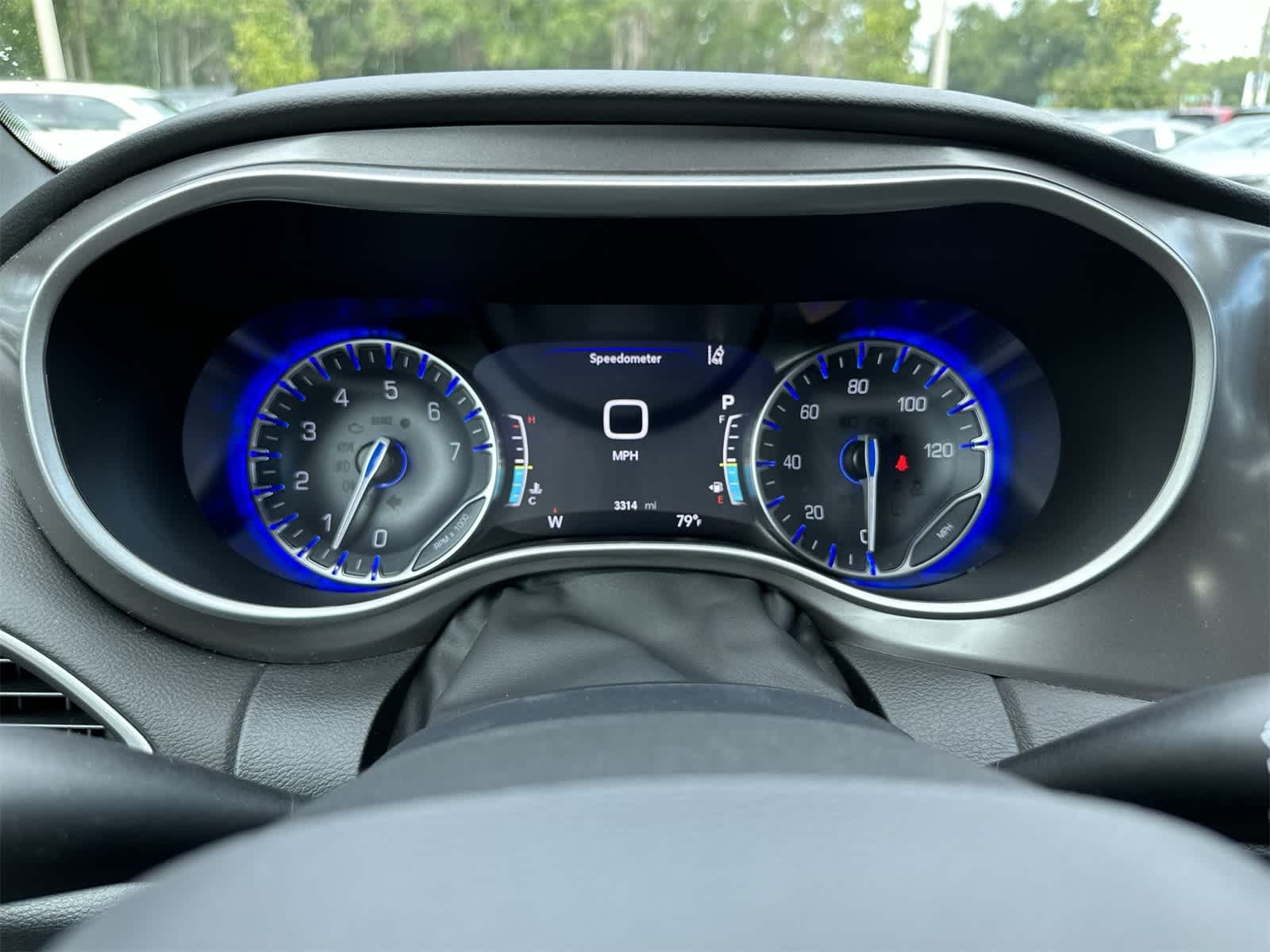 Thumbnail: 2025 Chrysler Voyager - 23