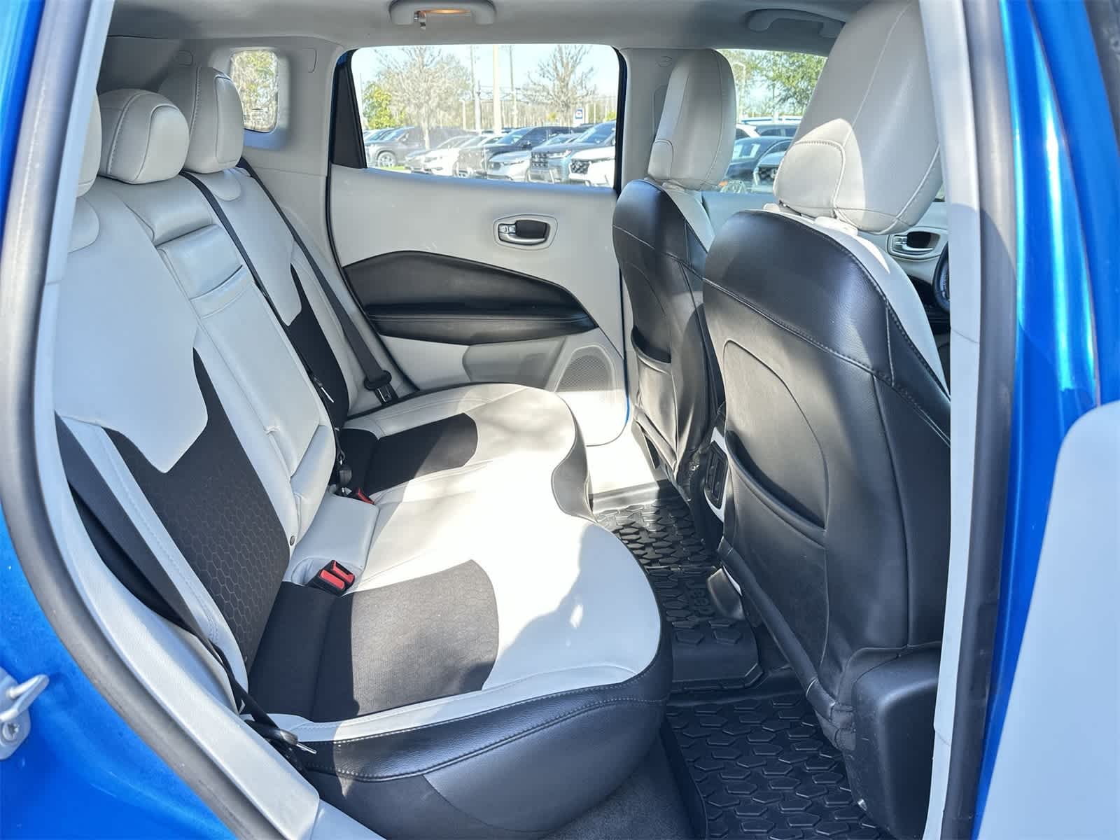 Thumbnail: 2019 Jeep Compass - 16