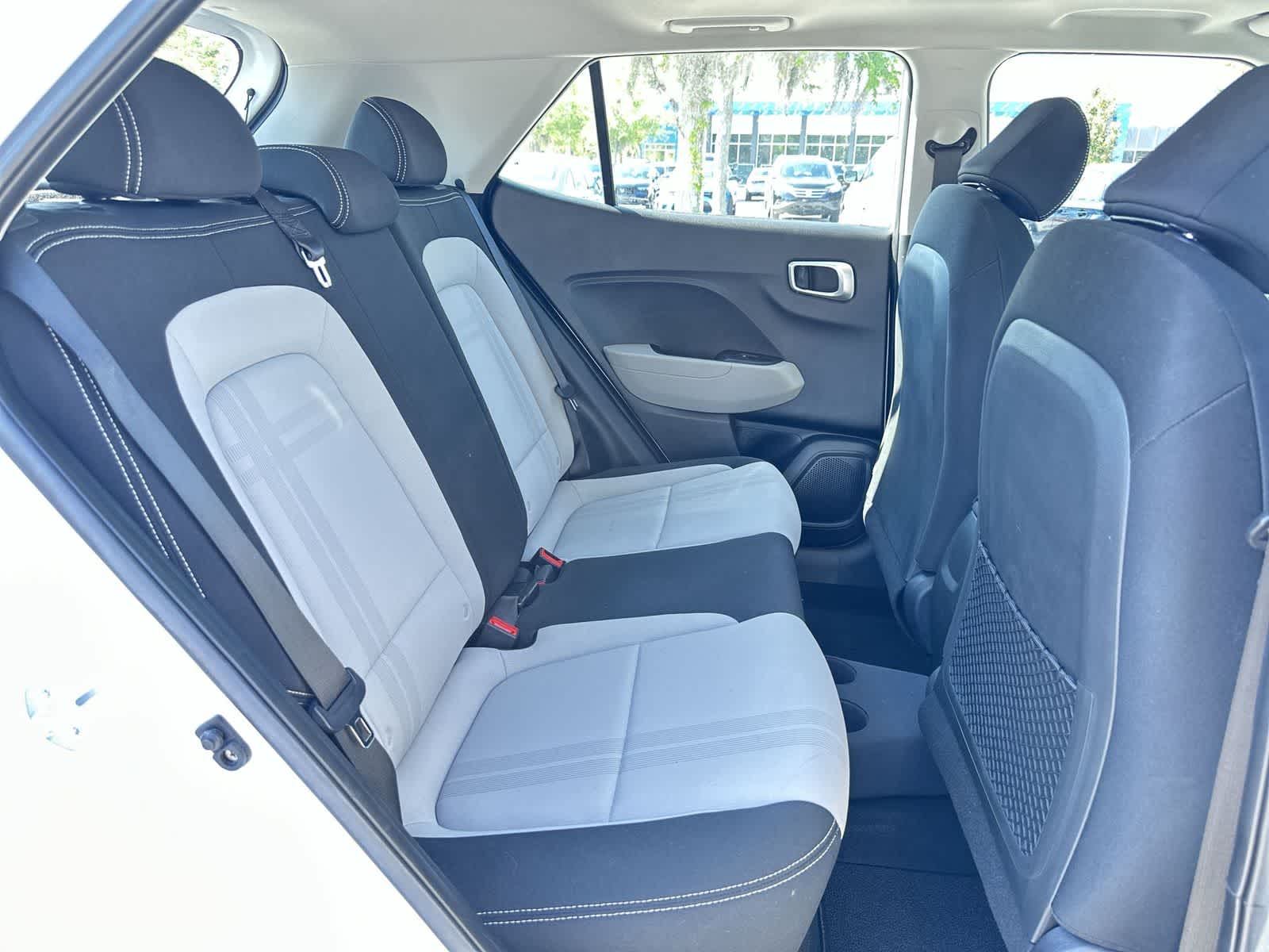 Thumbnail: 2023 Hyundai Venue - 16