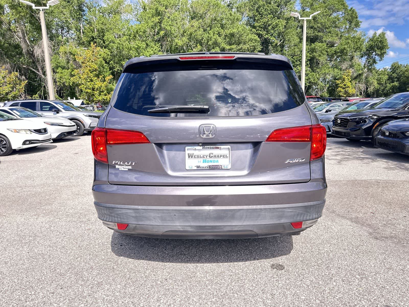 Thumbnail: 2017 Honda Pilot - 5