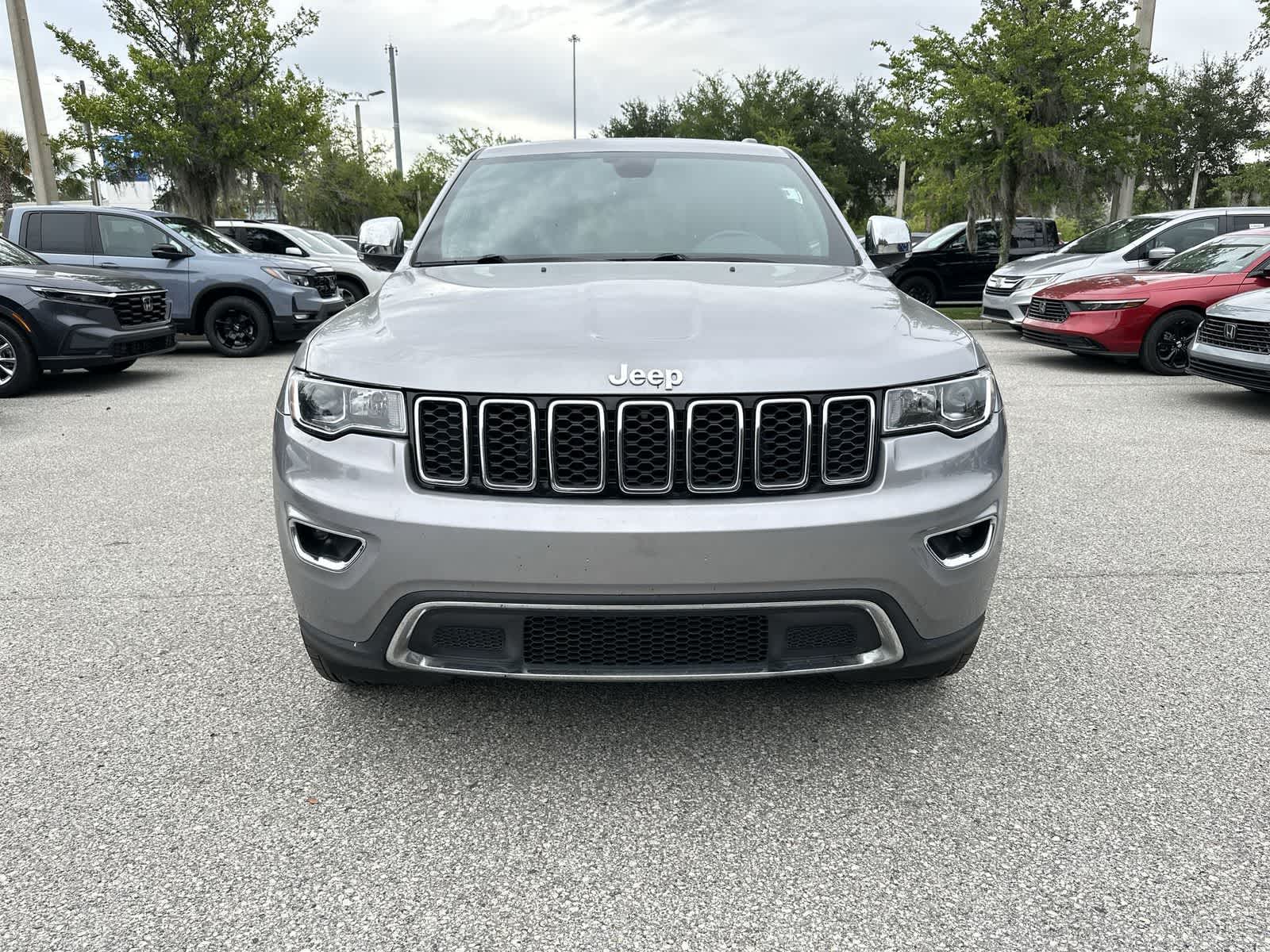 Thumbnail: 2020 Jeep Grand Cherokee - 9