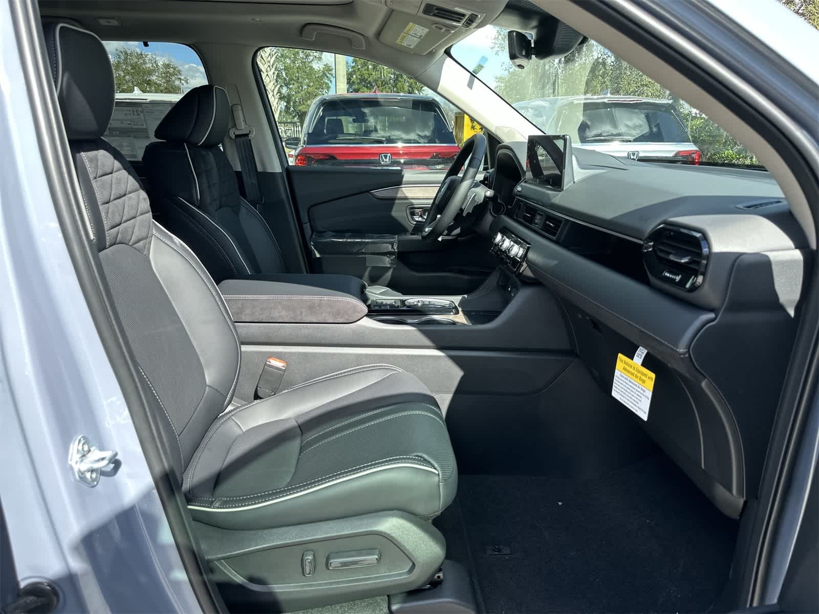 Thumbnail: 2026 Honda Pilot - 17