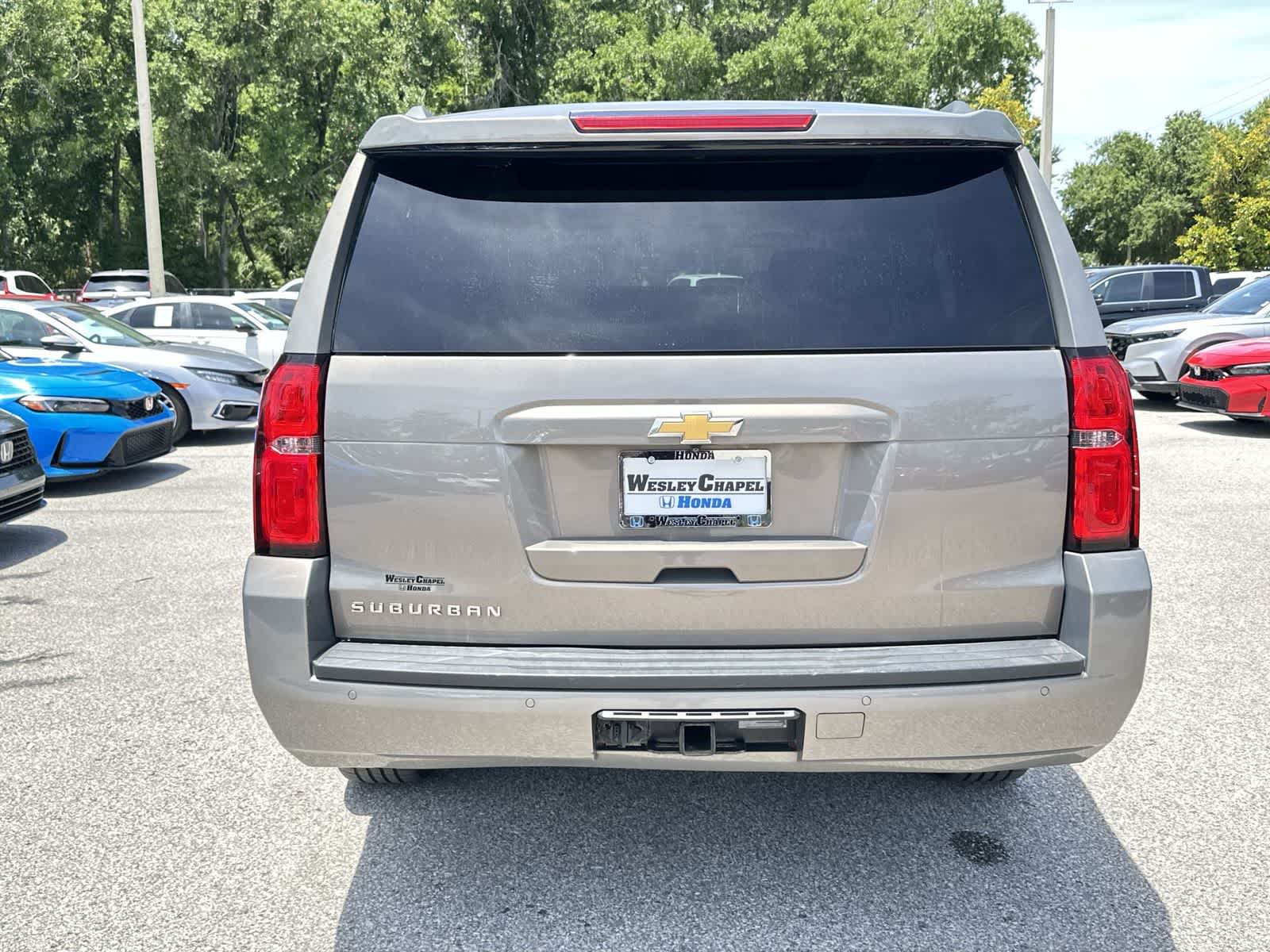 Thumbnail: 2017 Chevrolet Suburban - 5