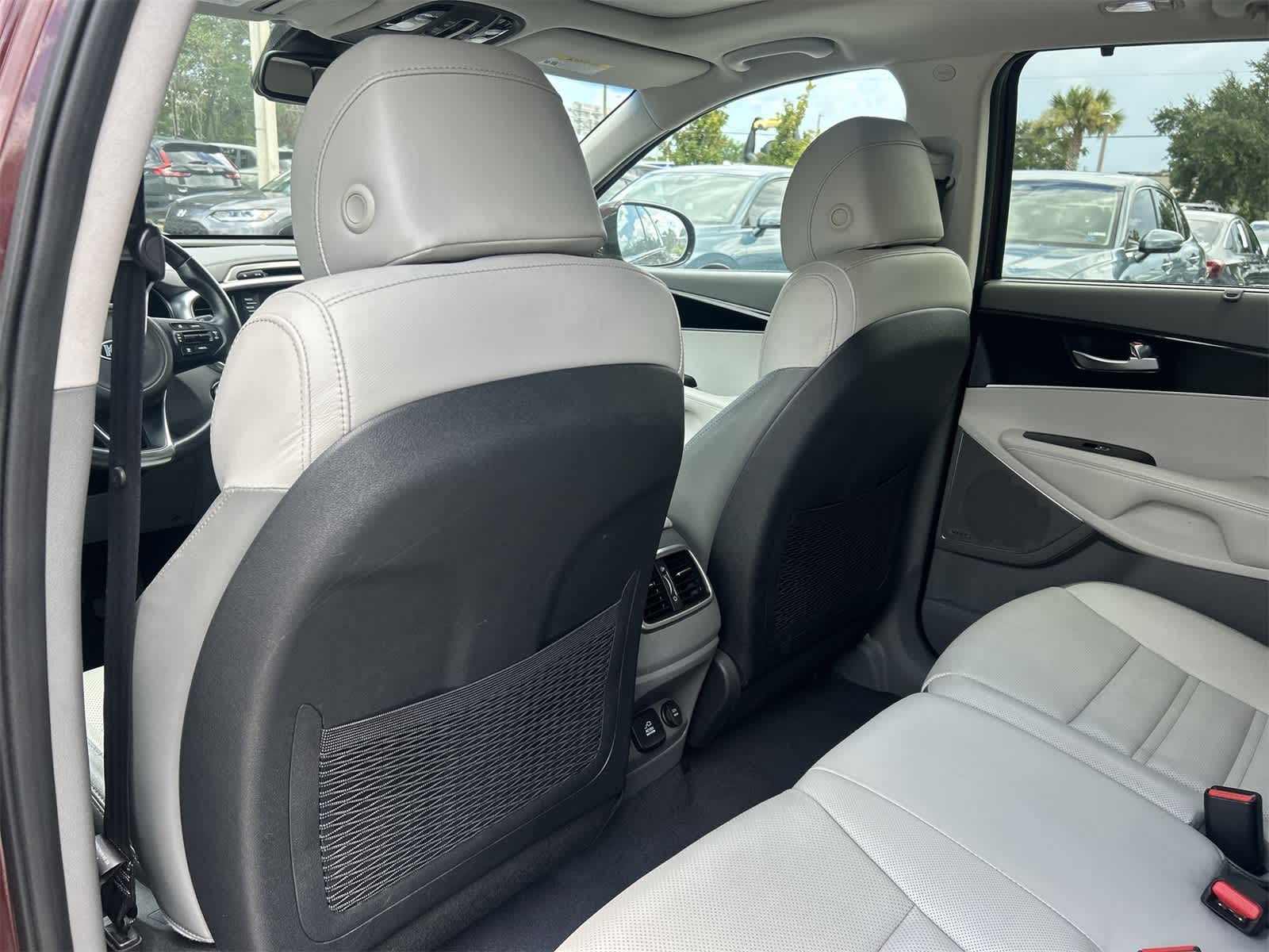 Thumbnail: 2017 Kia Sorento - 14
