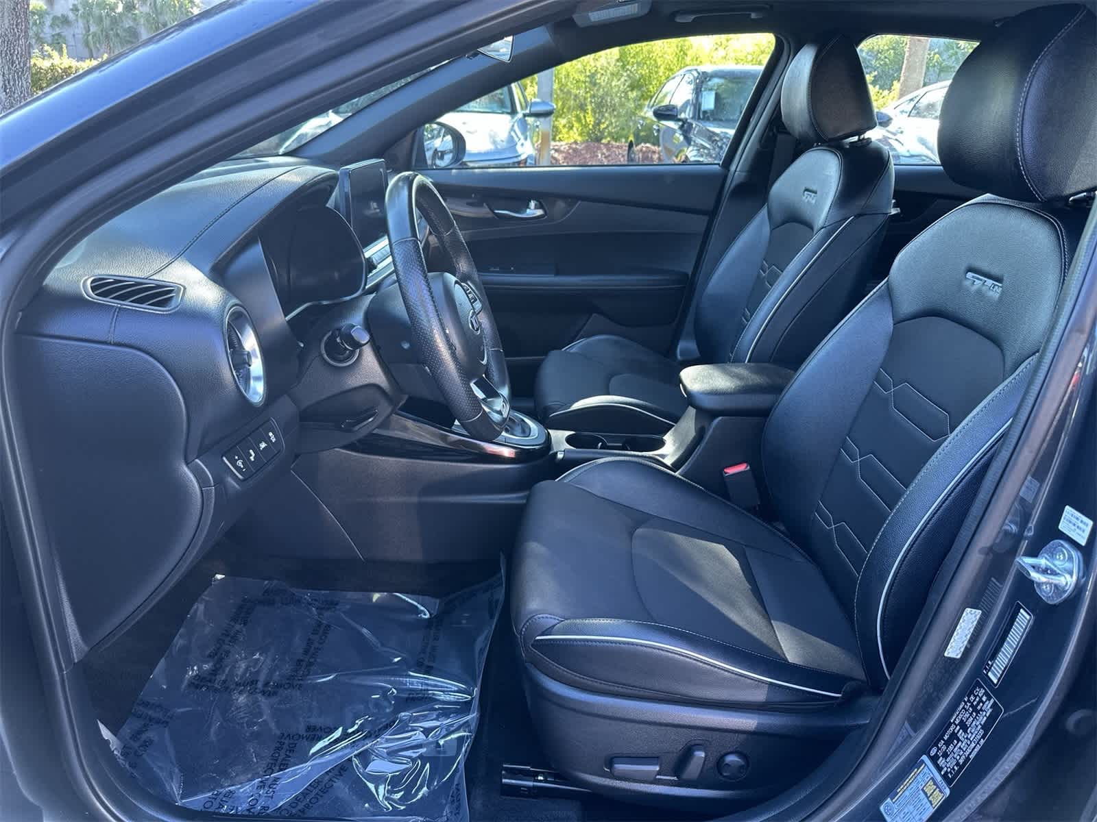 Thumbnail: 2021 Kia Forte - 13