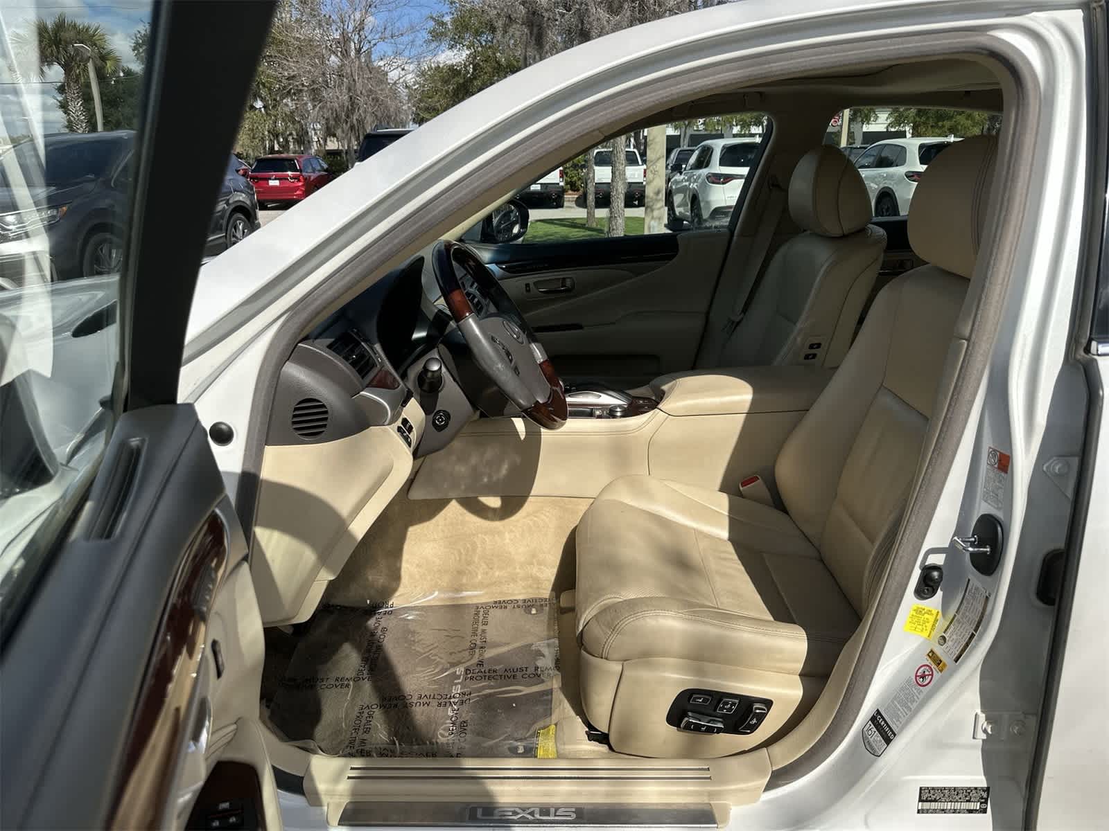 Thumbnail: 2016 Lexus LS - 2