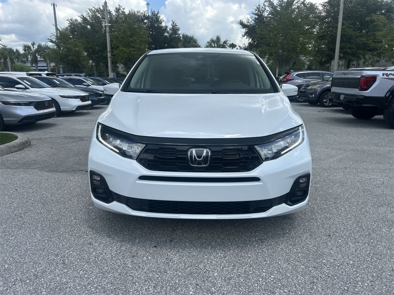 Thumbnail: 2026 Honda Odyssey - 9