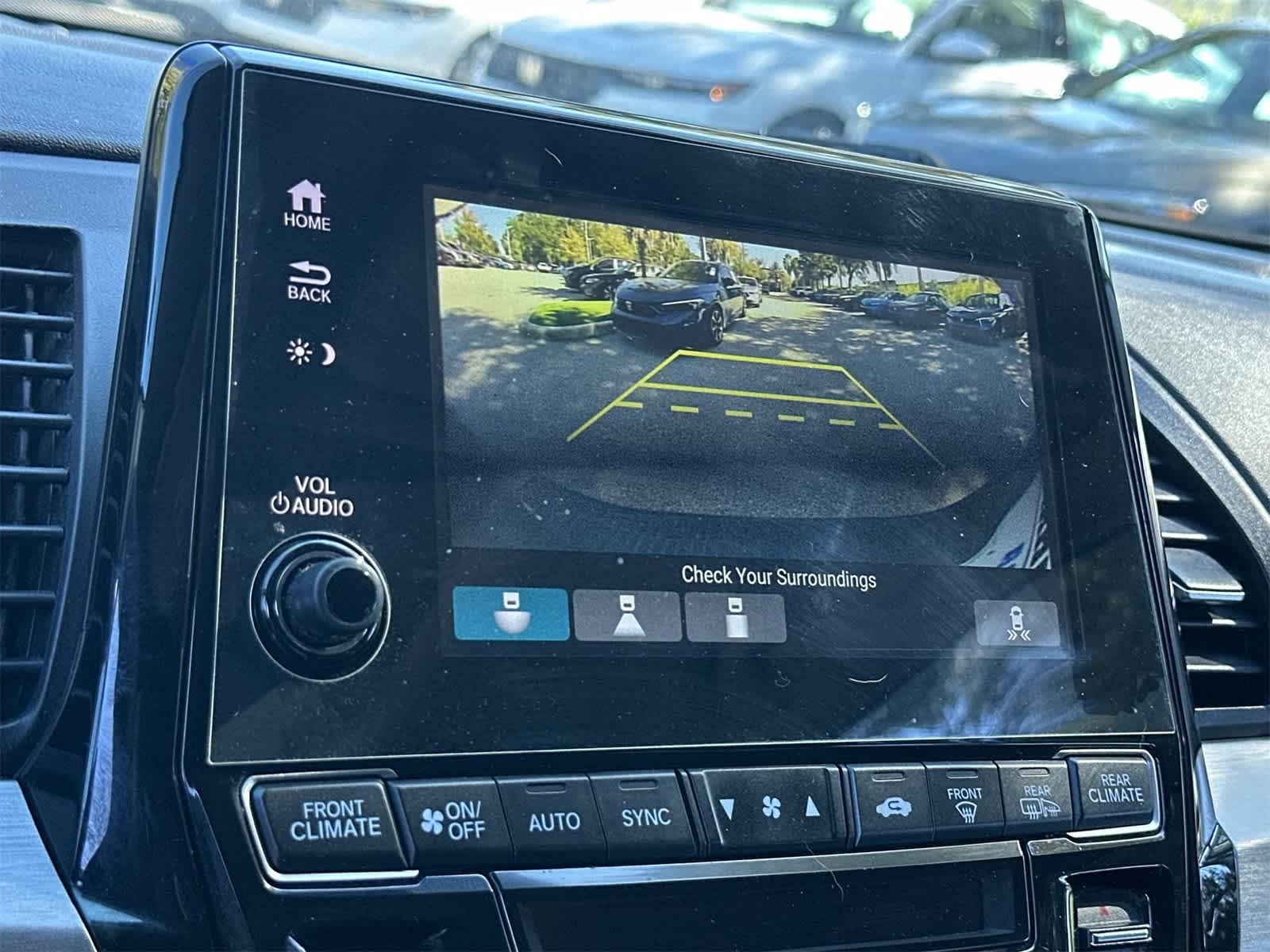 Thumbnail: 2023 Honda Odyssey - 20