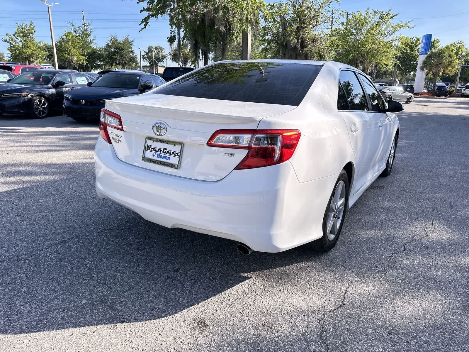 Thumbnail: 2013 Toyota Camry - 6