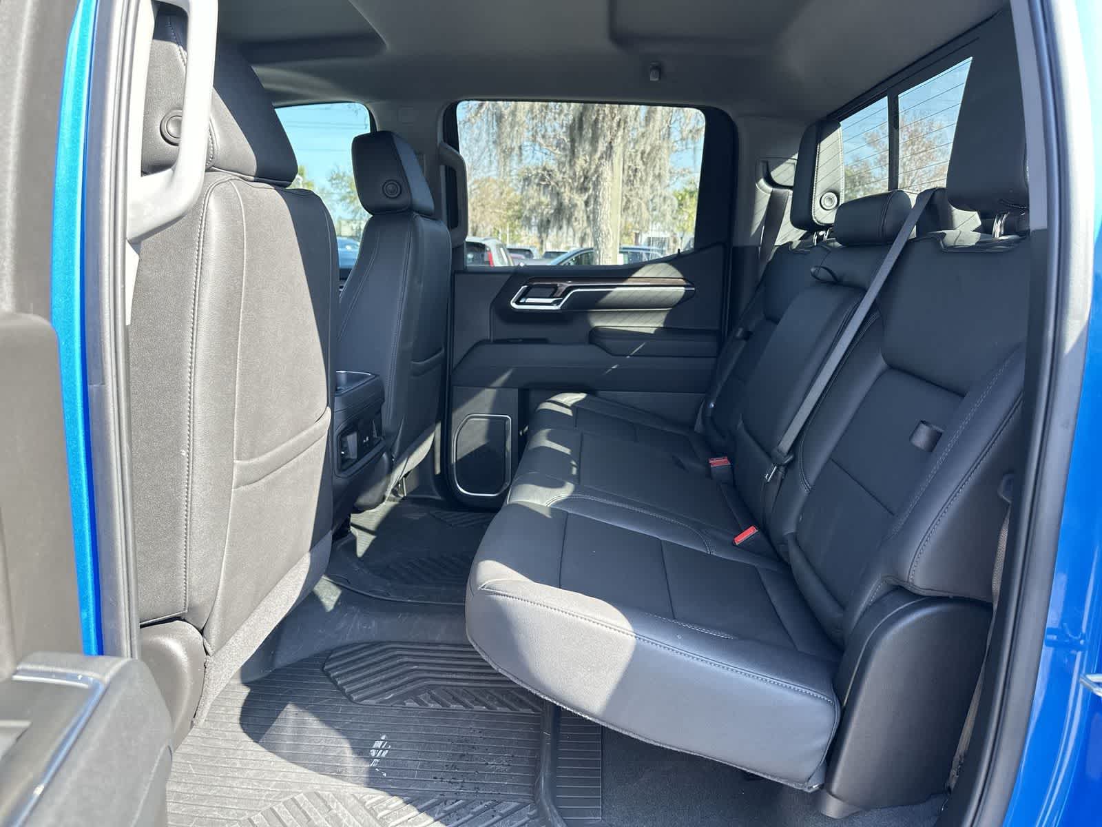 Thumbnail: 2025 Chevrolet Silverado 1500 - 15