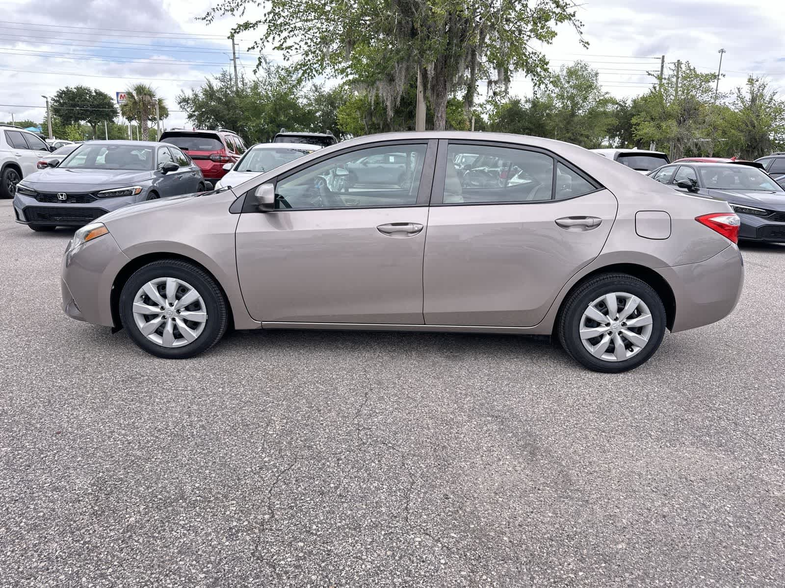 Thumbnail: 2015 Toyota Corolla - 3