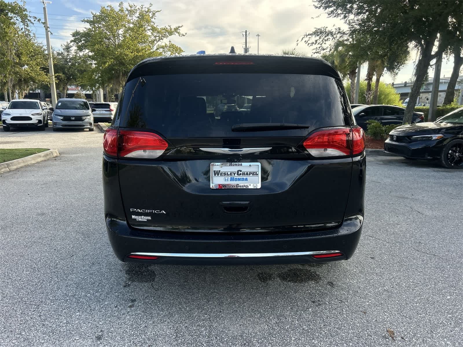 Thumbnail: 2017 Chrysler Pacifica - 5
