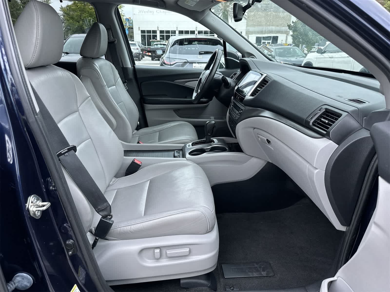 Thumbnail: 2016 Honda Pilot - 17