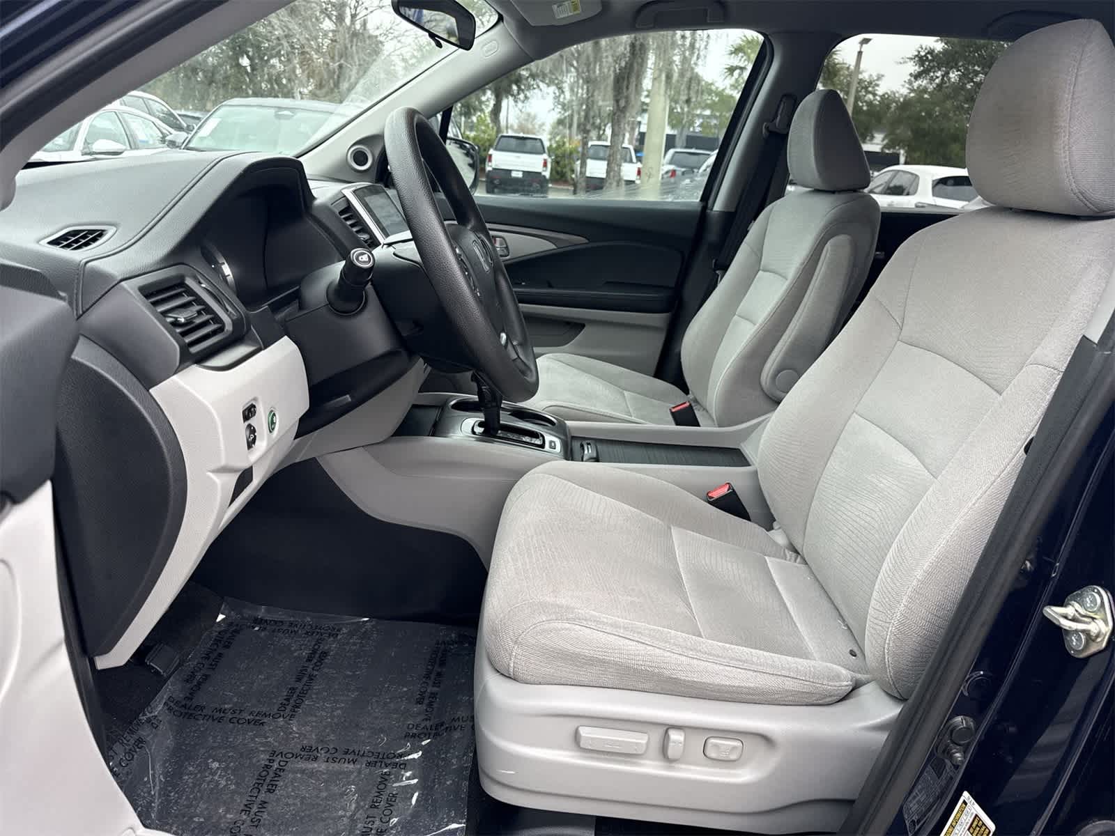 Thumbnail: 2017 Honda Pilot - 13