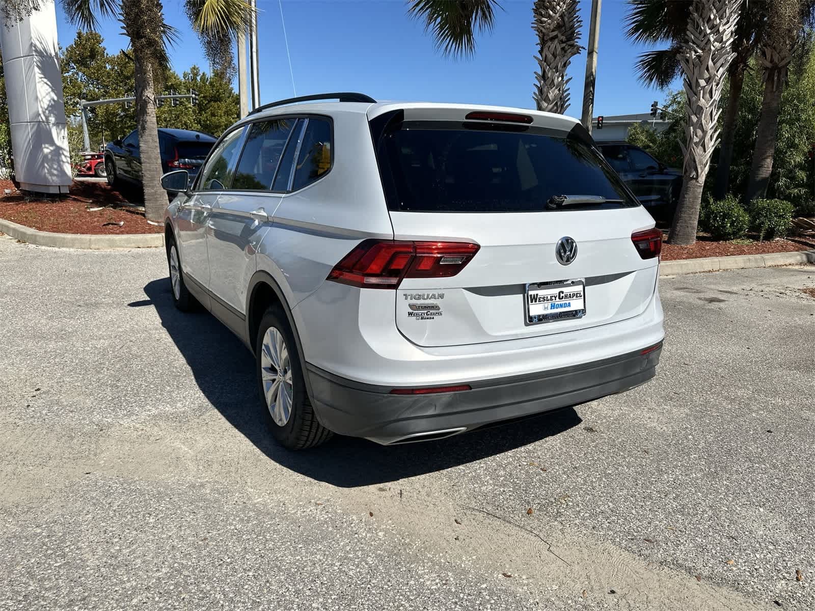 Thumbnail: 2019 Volkswagen Tiguan - 4