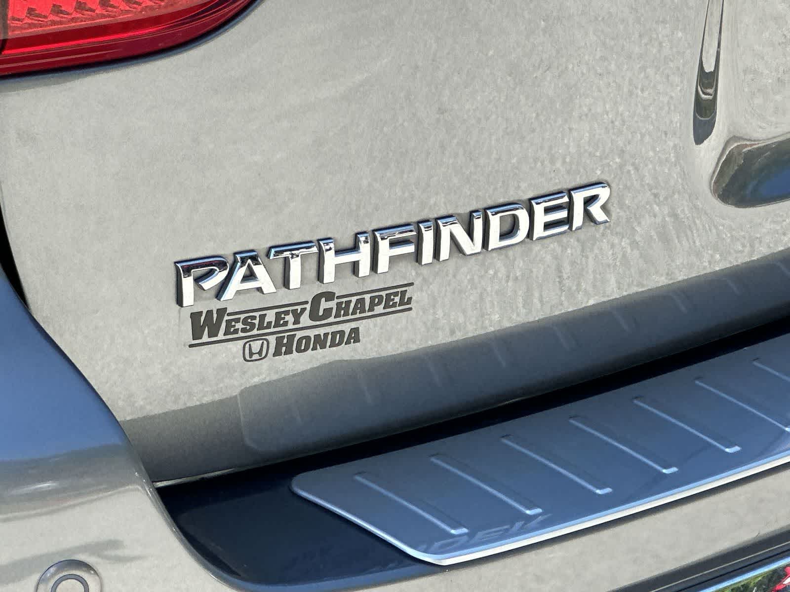 Thumbnail: 2020 Nissan Pathfinder - 11