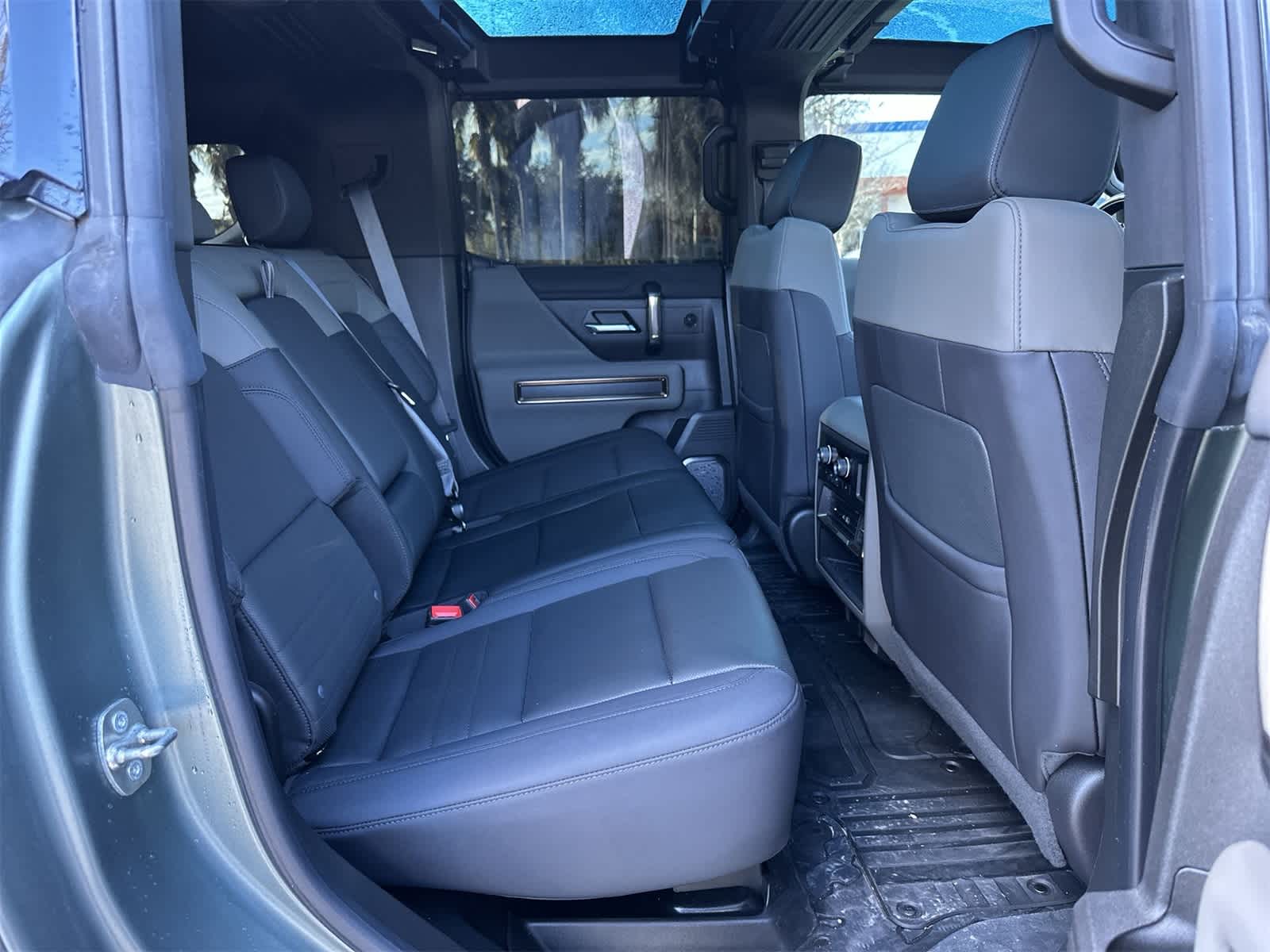 Thumbnail: 2024 GMC Hummer EV - 15