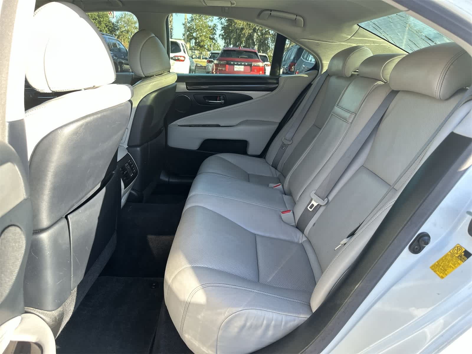 Thumbnail: 2014 Lexus LS - 15