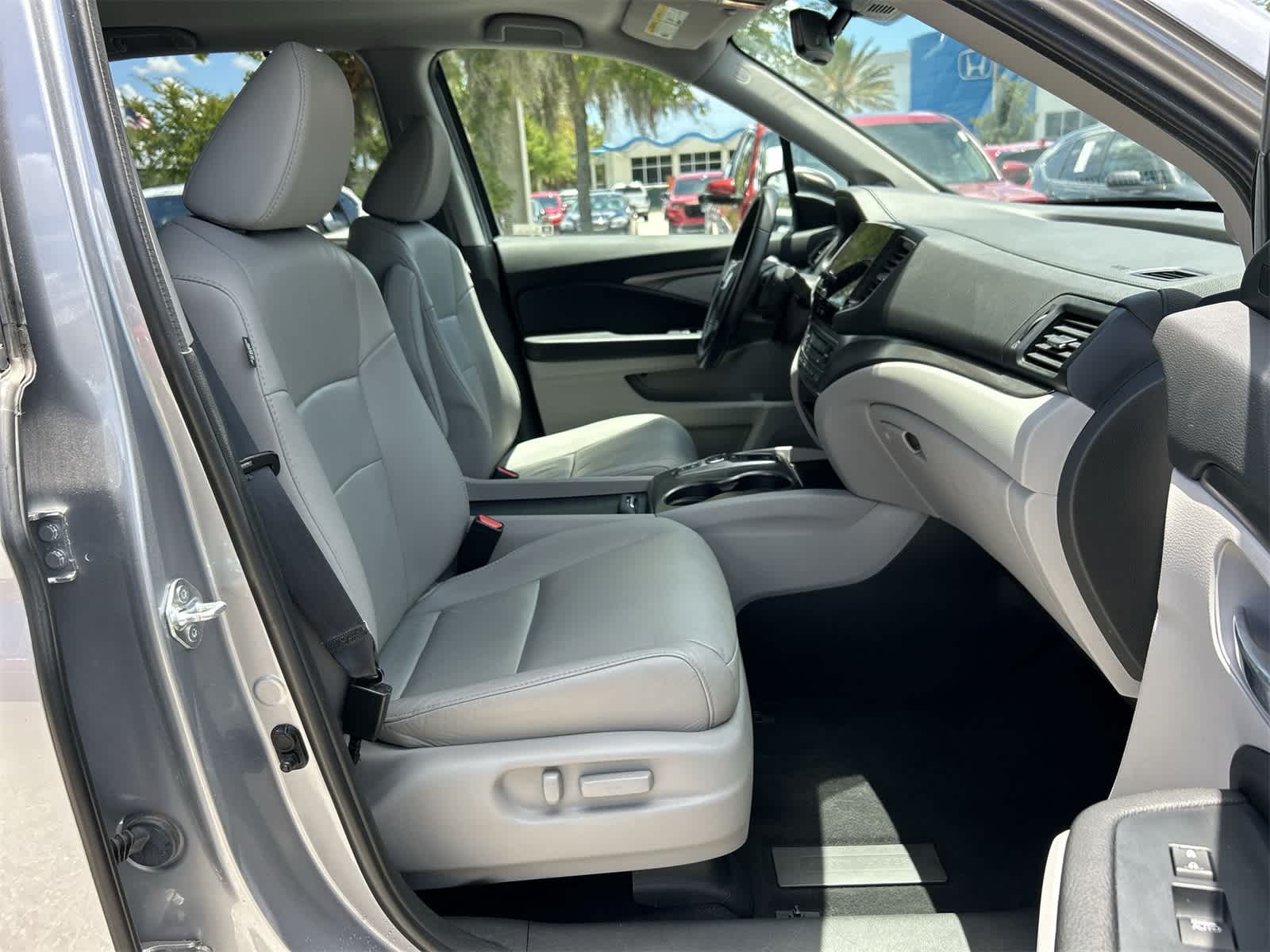 Thumbnail: 2022 Honda Pilot - 17