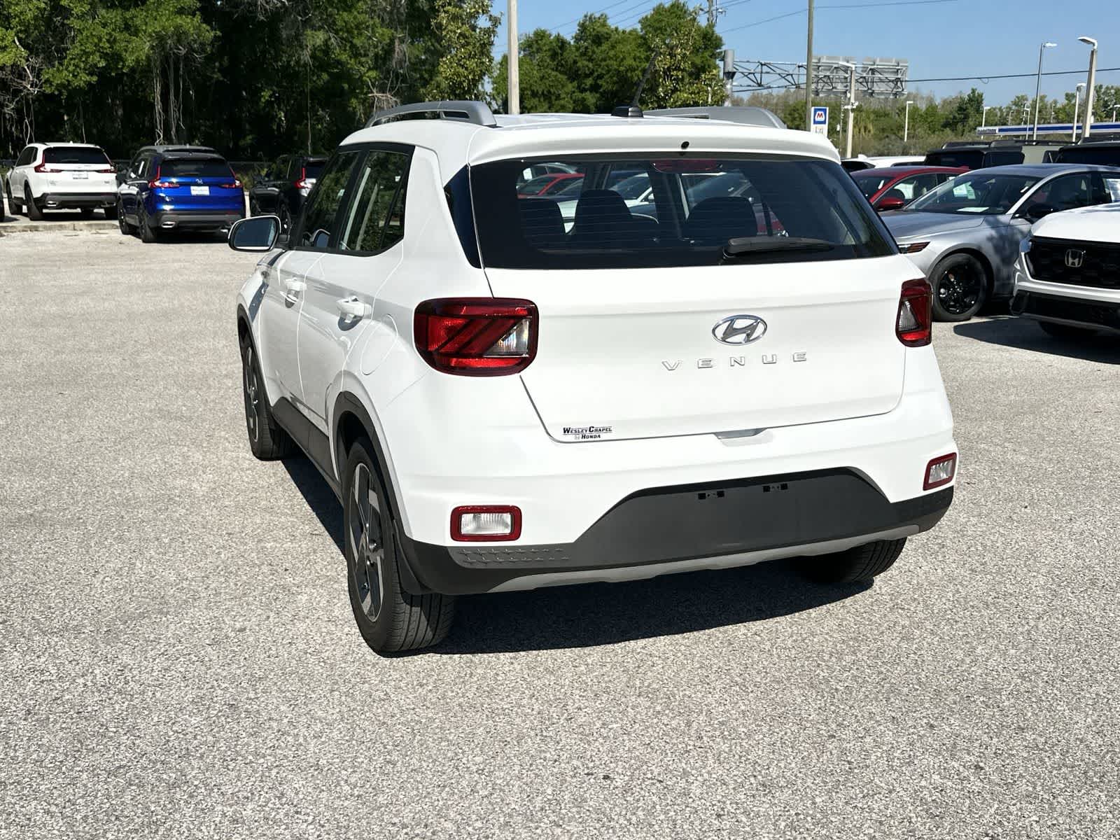 Thumbnail: 2023 Hyundai Venue - 4