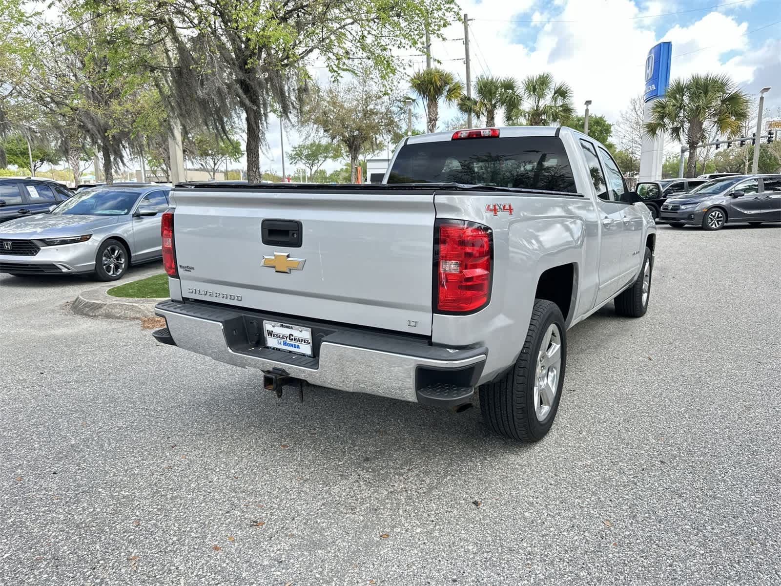 Thumbnail: 2015 Chevrolet Silverado 1500 - 6
