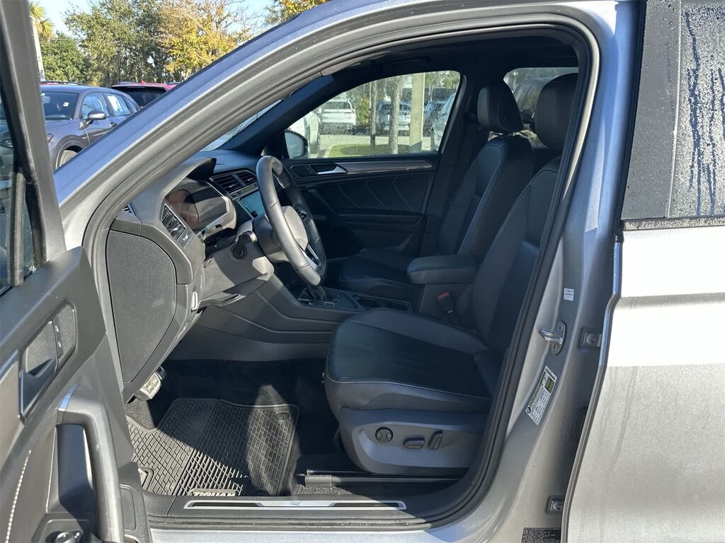 Used 2022 Volkswagen Tiguan 2.0T SE R-Line Black SUV