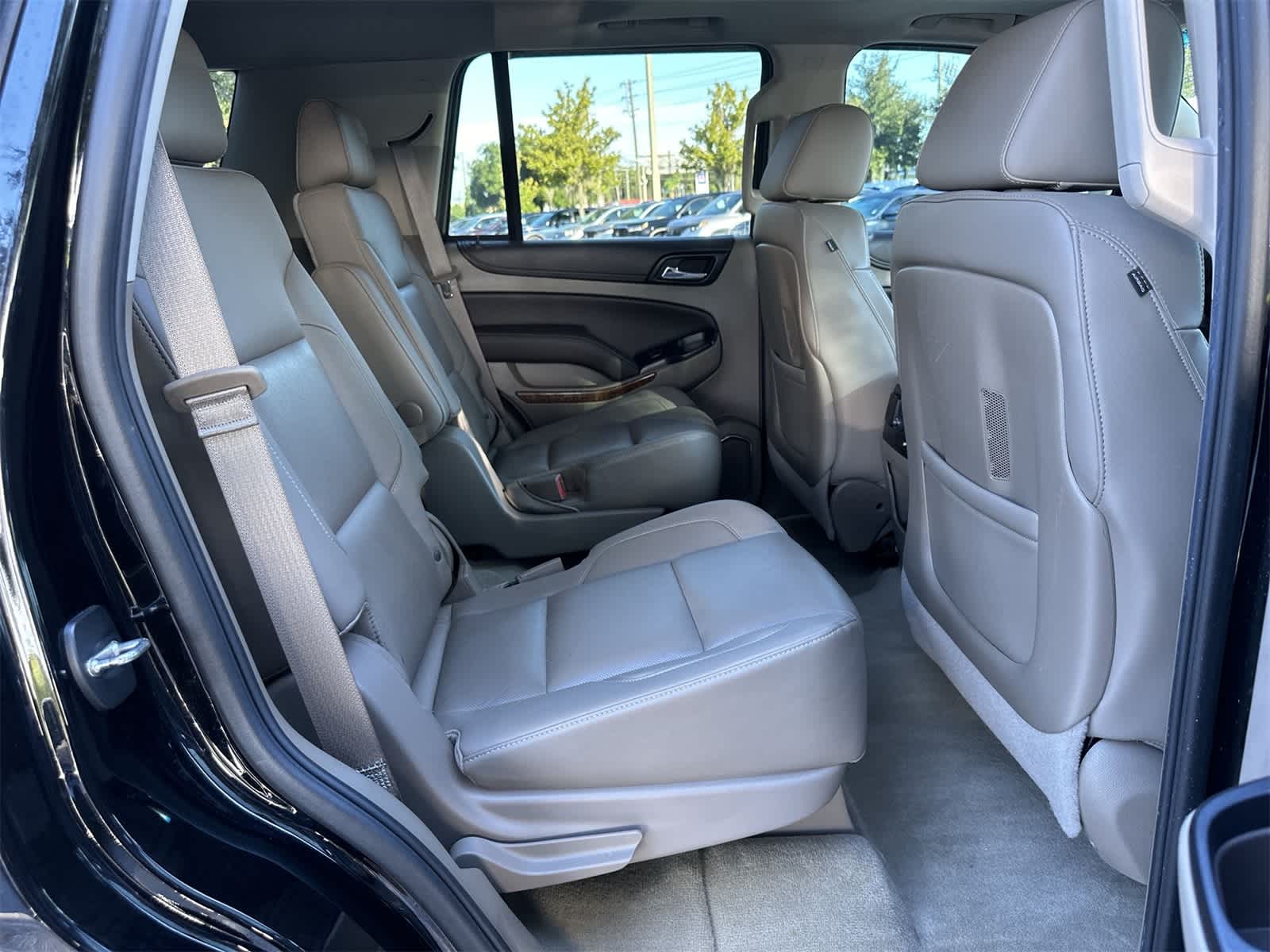 Thumbnail: 2016 Chevrolet Tahoe - 16