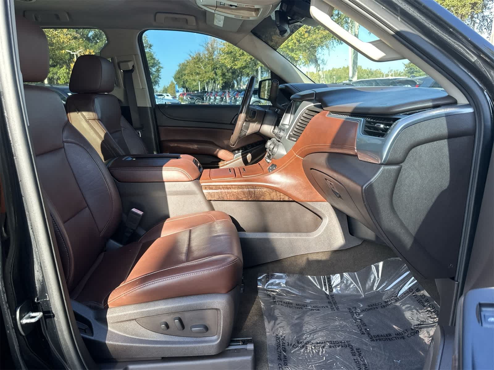 Thumbnail: 2015 Chevrolet Tahoe - 17