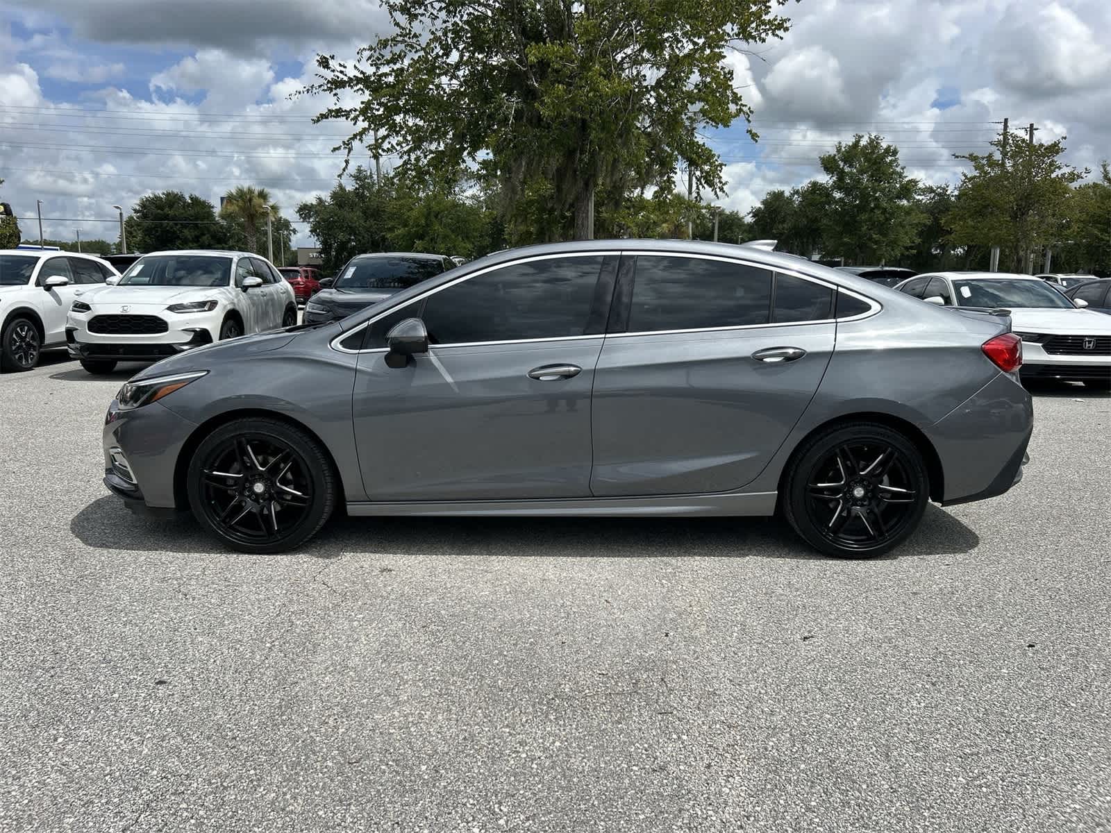 Thumbnail: 2018 Chevrolet Cruze - 2
