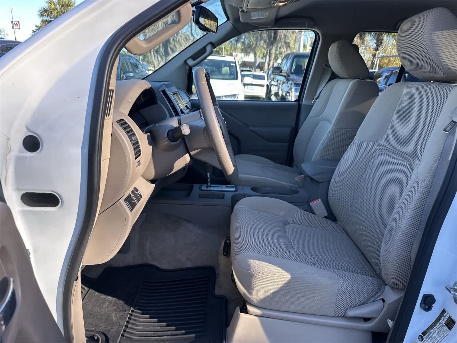 Thumbnail: 2016 Nissan Frontier - 13