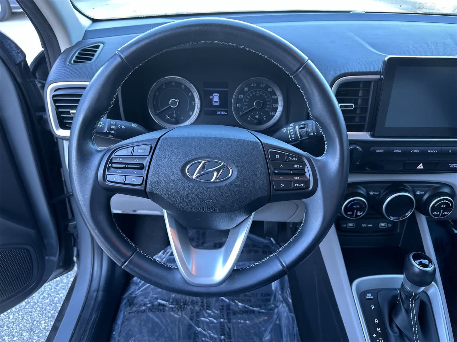 Thumbnail: 2022 Hyundai Venue - 18