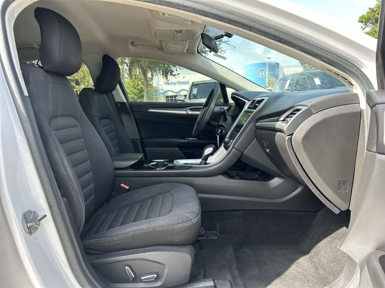 Thumbnail: 2015 Ford Fusion - 17