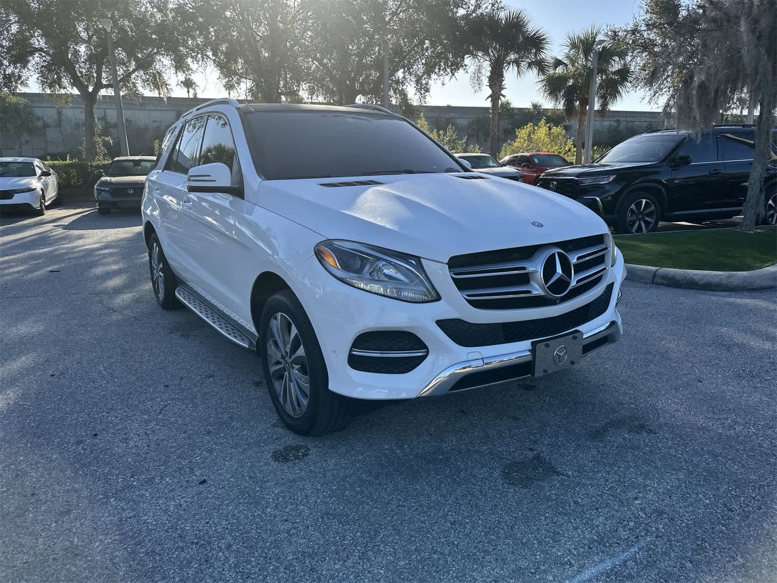 Thumbnail: 2016 Mercedes-Benz GLE - 8